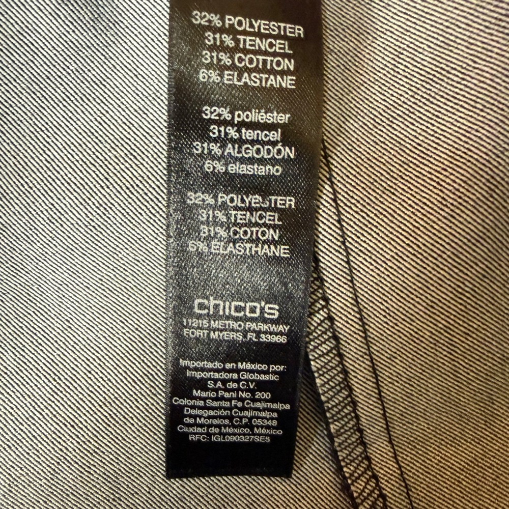 Chicos So Slimming Bermuda Shorts 1.5 Womens 10P Black Chambray Pull On Stretch - Picture 4 of 11